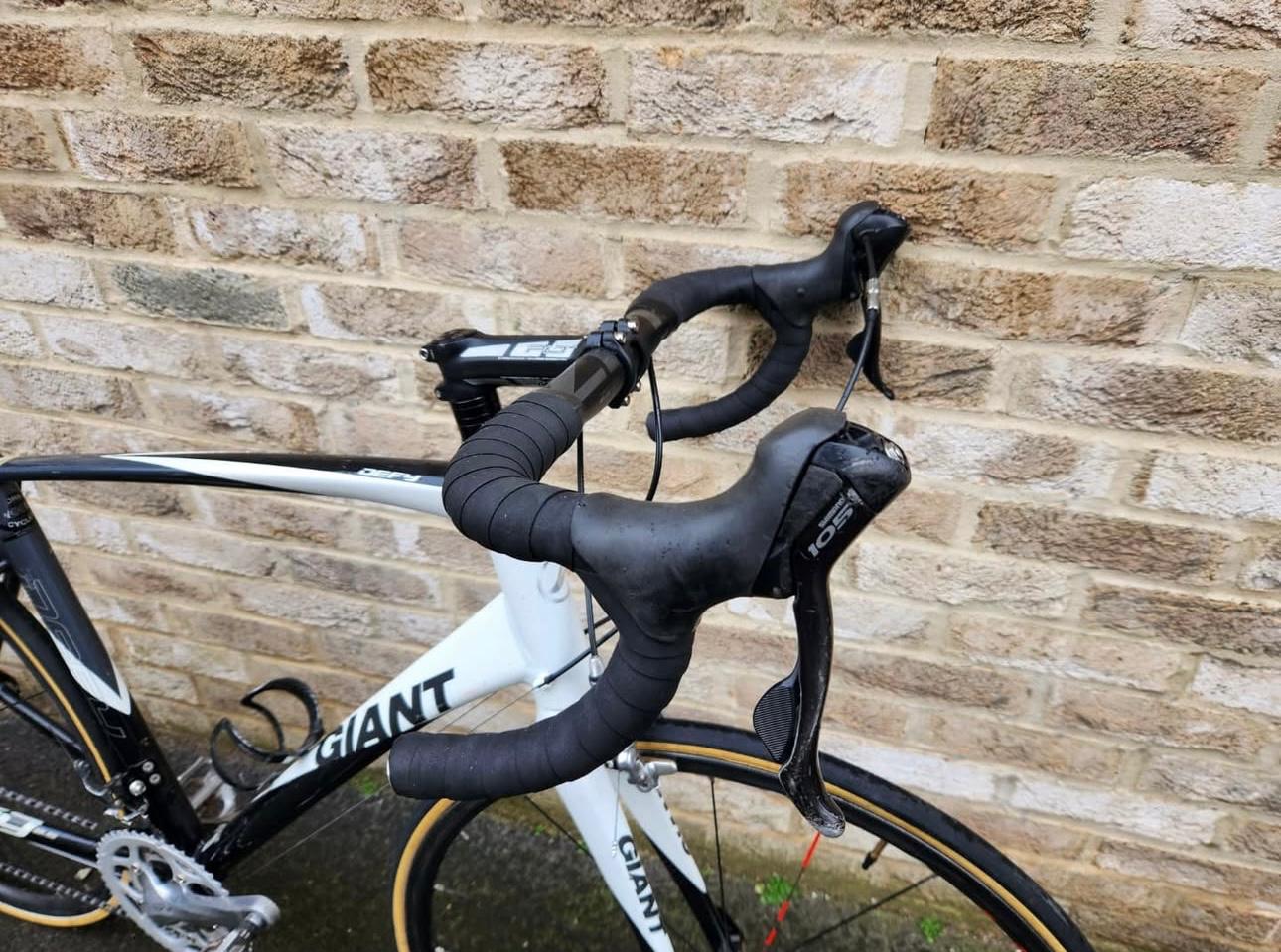 Giant Defy 2.5 Road bike 56cm