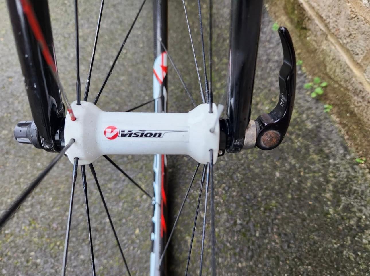 Giant Defy 2.5 Road bike 56cm