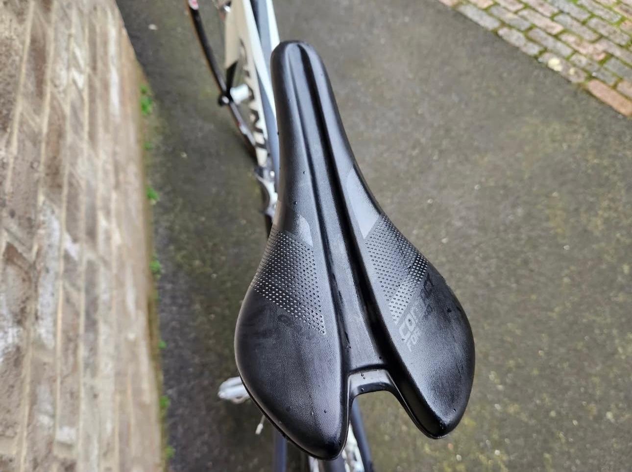 Giant Defy 2.5 Road bike 56cm